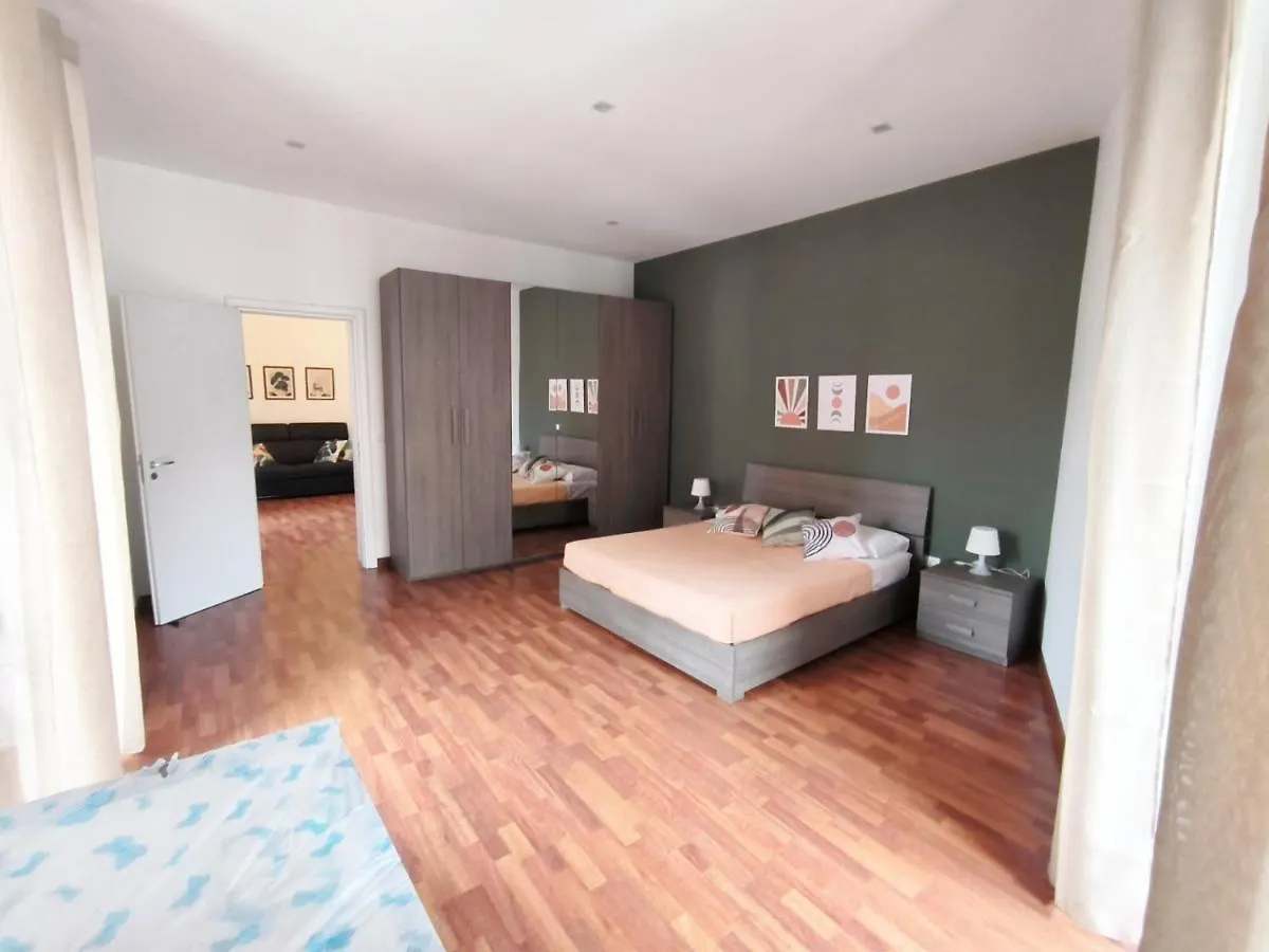 Apartament Re Federico II Katania 0*,