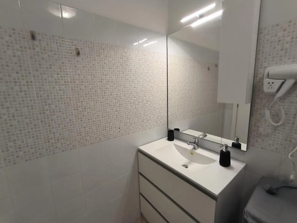 Apartament Re Federico II Katania 0*,